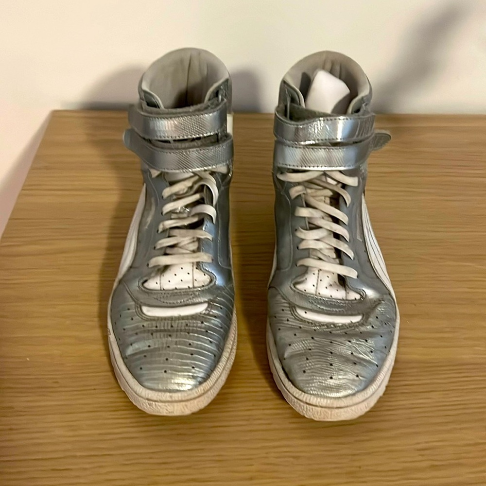 Puma Silver Women's Sky II Hi Hologram Casual High Top Sneakers Size 41 - Picture 3 of 7